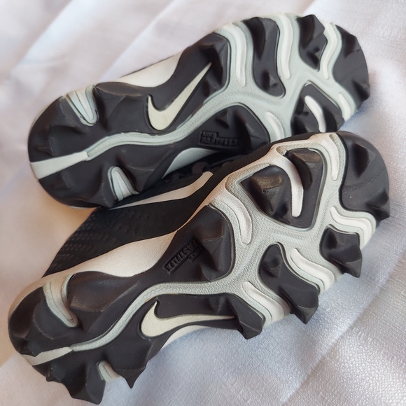 Nike FastFlex Spikes Baseball Football Sports Shoes Youth Size 11CW - Picture 3 of 8